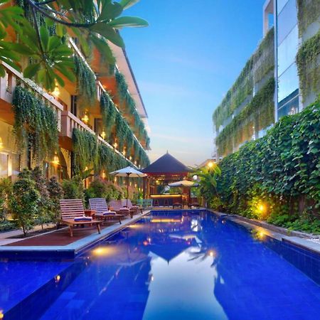 Bali Chaya Hotel Legian Экстерьер фото