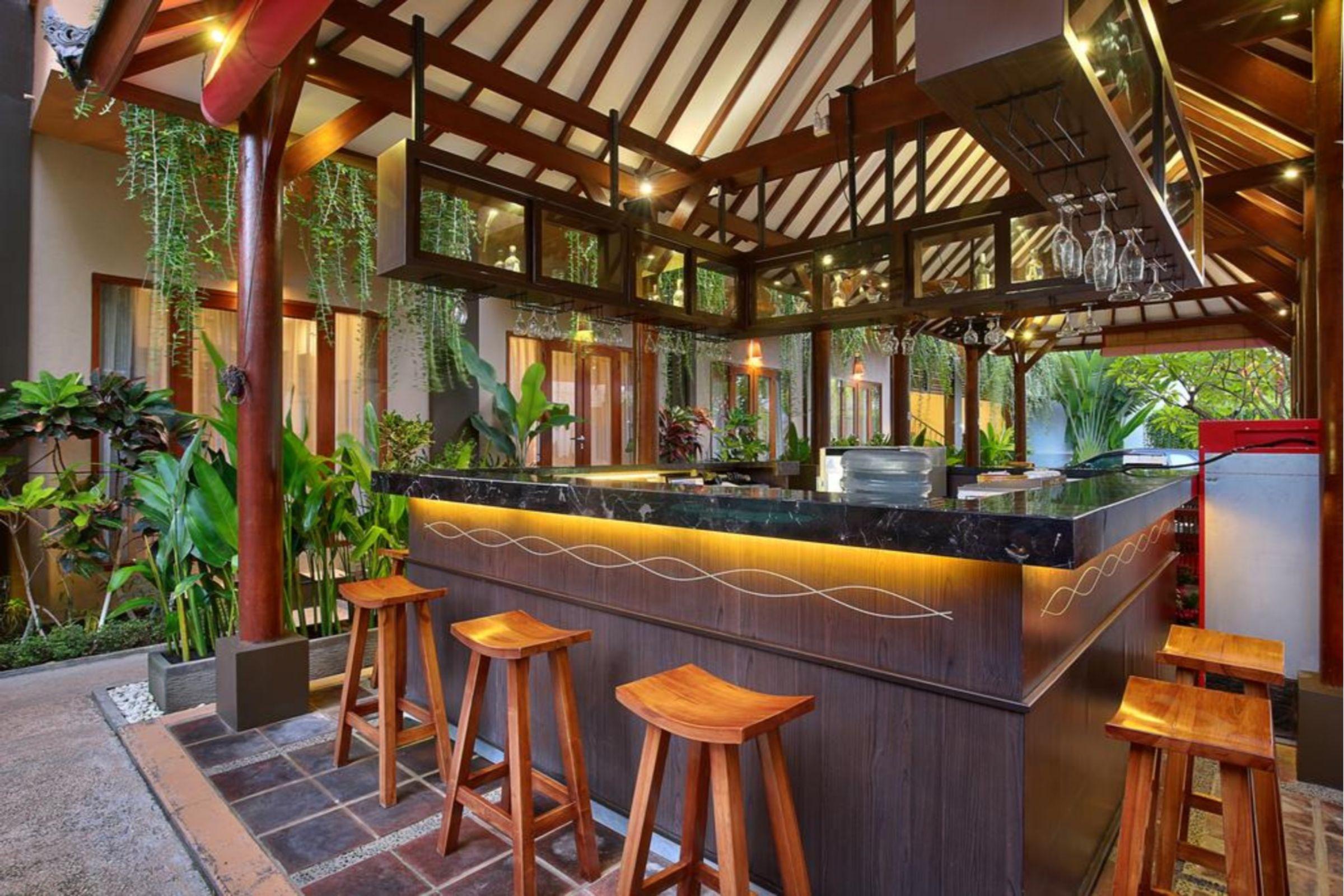 Bali Chaya Hotel Legian Экстерьер фото