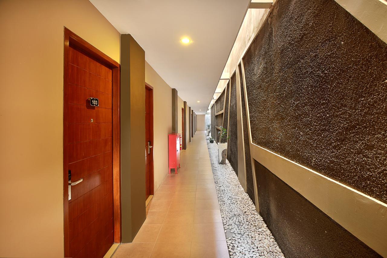 Bali Chaya Hotel Legian Экстерьер фото